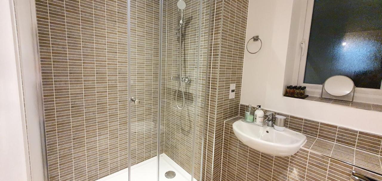 Garland Modern Apartment, Dartford 1 With Parking Exterior foto