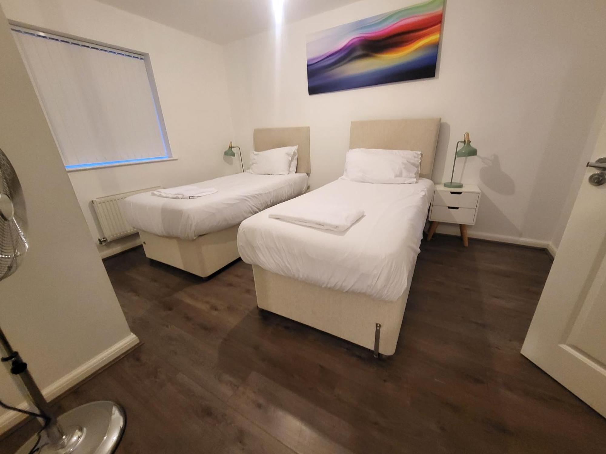 Garland Modern Apartment, Dartford 1 With Parking Exterior foto